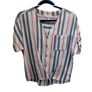 Tied cotton striped summer shirt
